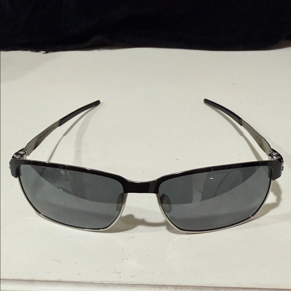 Oakley Tinfoil Sunglasses in Black with Case